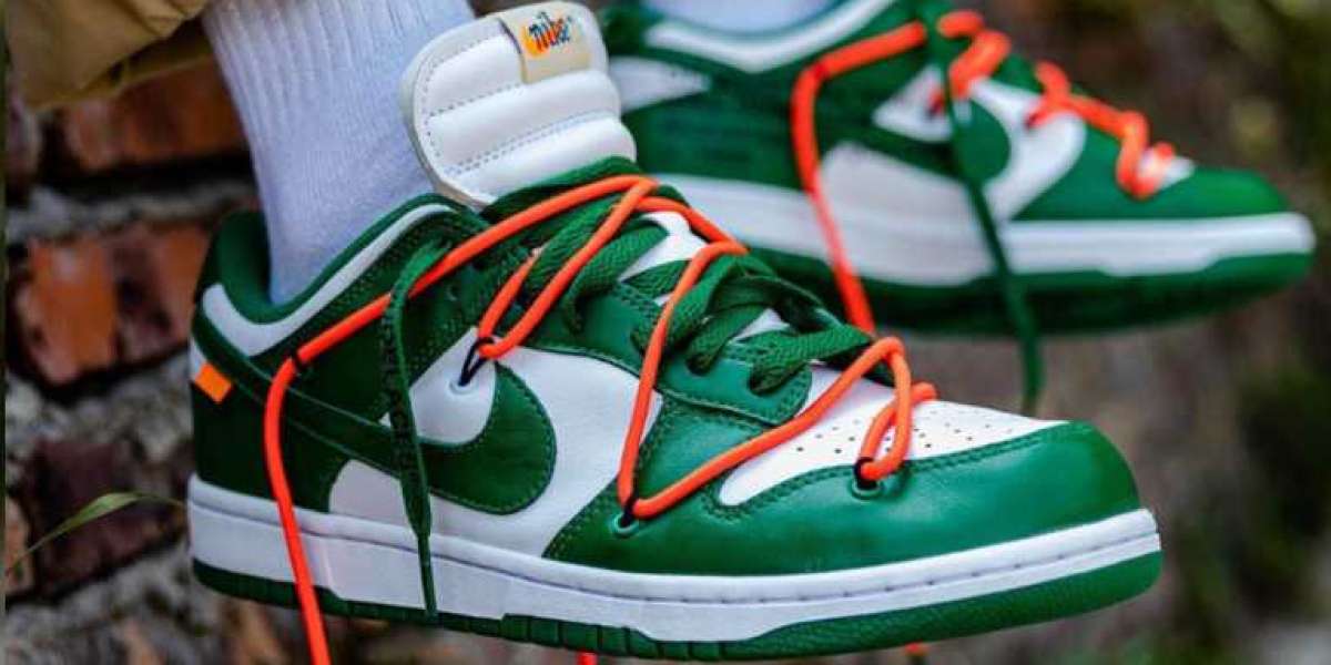 Ceremoniell stil: Nike Dunk Low Off White Pine Green